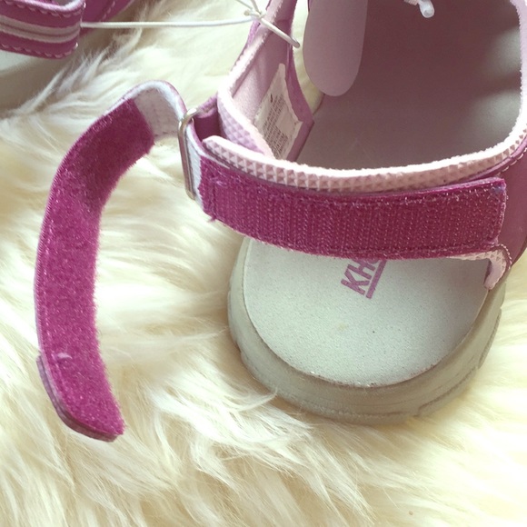 KHOMBU GIRLS LAVENDER/PURPLE VELCRO STRAPS SANDALS - Picture 6 of 8